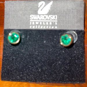 Swarovski emerald stud w/gold tone earrings